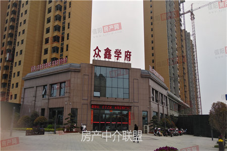 皇城丽景苑三楼111平两室精装带车库139.9万可按揭